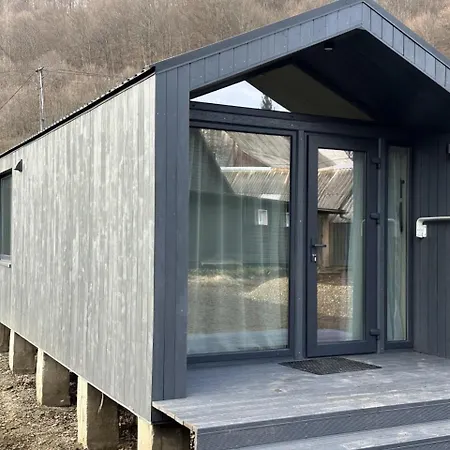 Grey House * Kvasy