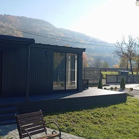 Grey House Holiday home Kvasy