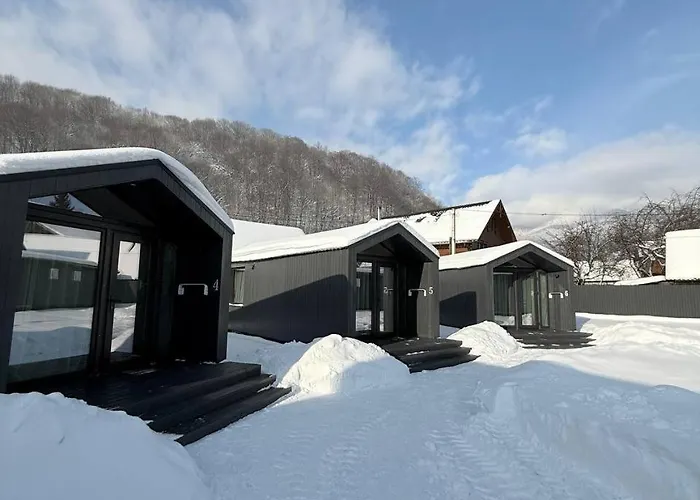 Grey House * Kvasir