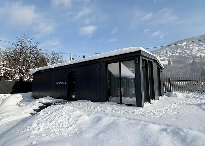 Grey House * Kvasir
